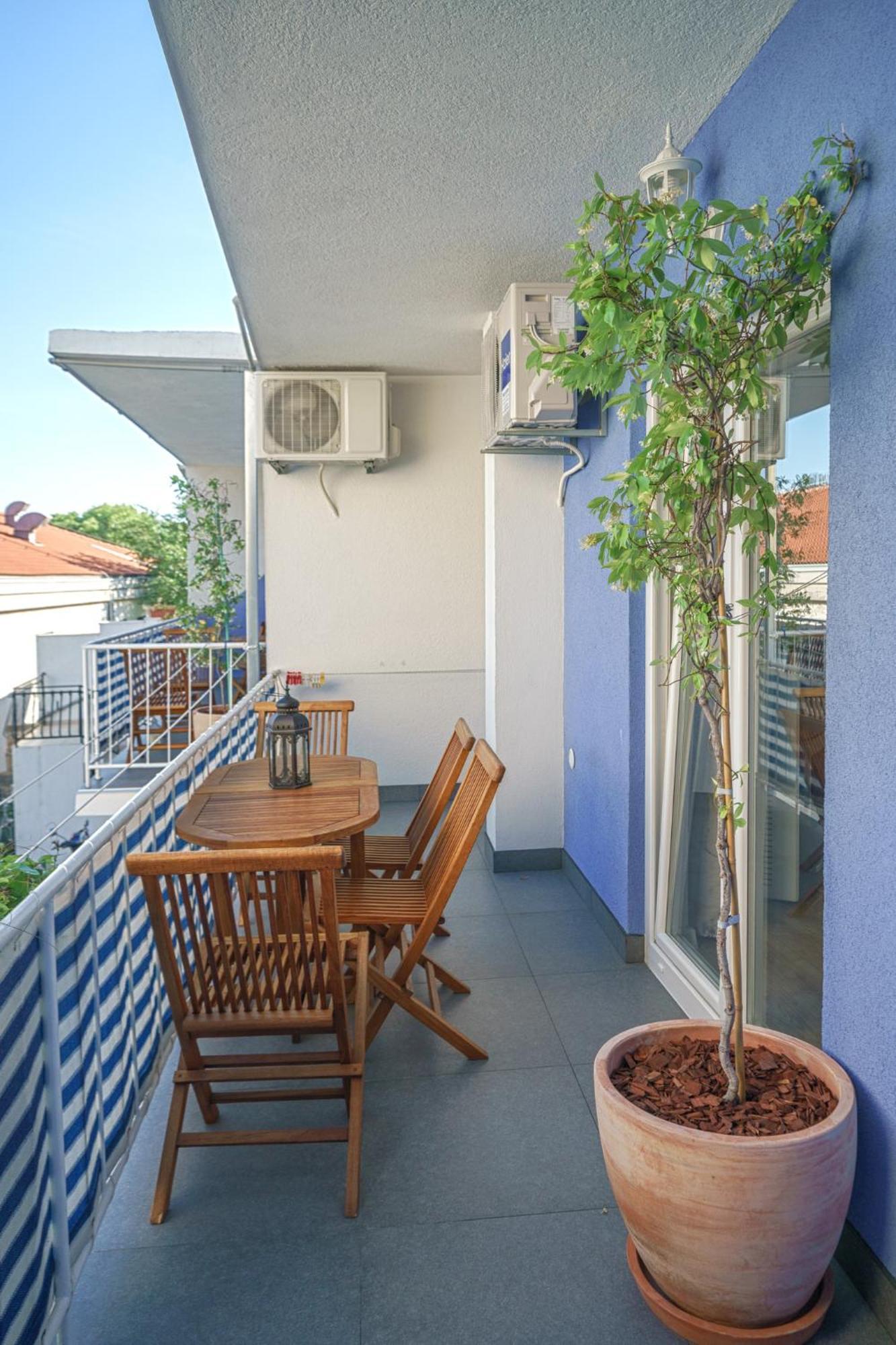 Apartmani Gabriella Vodice Eksteriør bilde