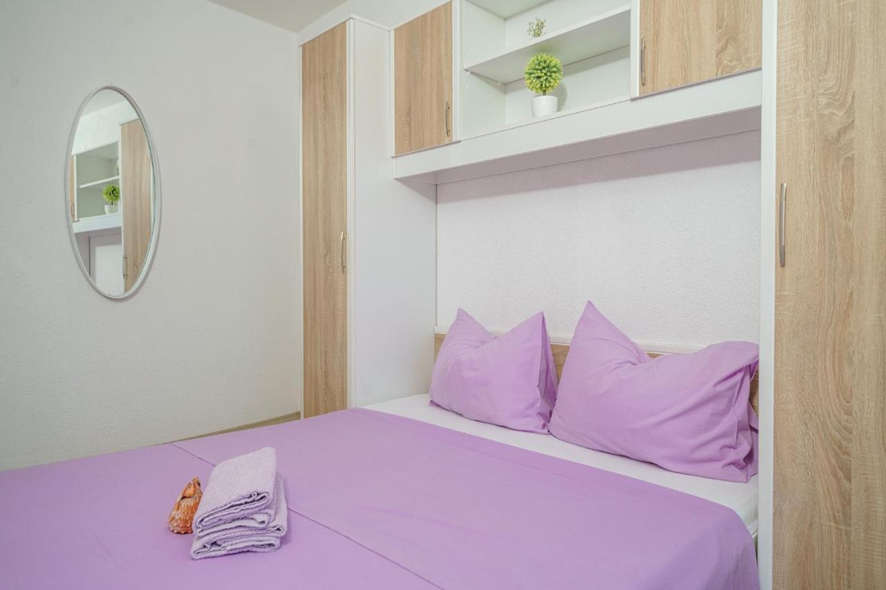Apartmani Gabriella Vodice Eksteriør bilde