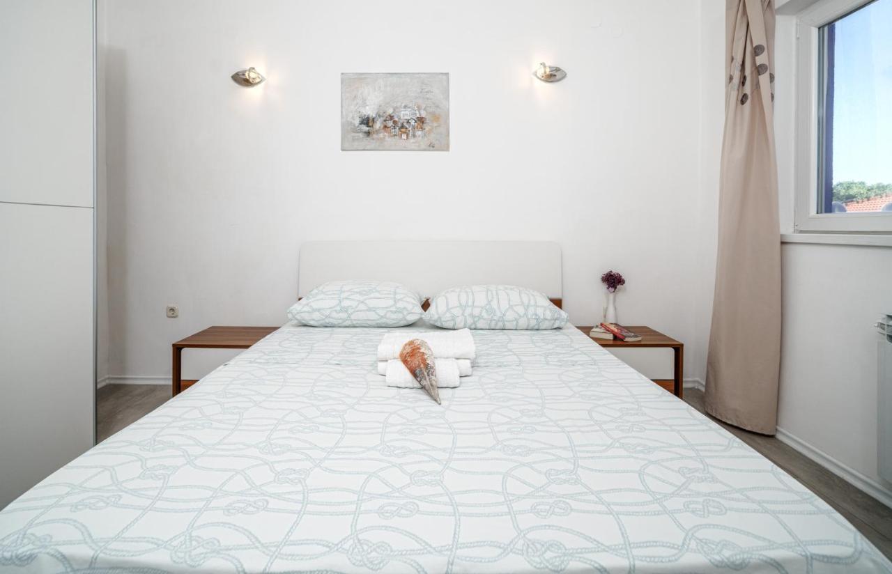 Apartmani Gabriella Vodice Eksteriør bilde