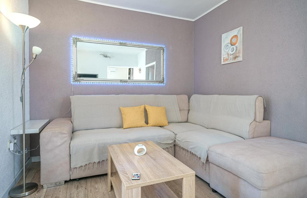 Apartmani Gabriella Vodice Eksteriør bilde
